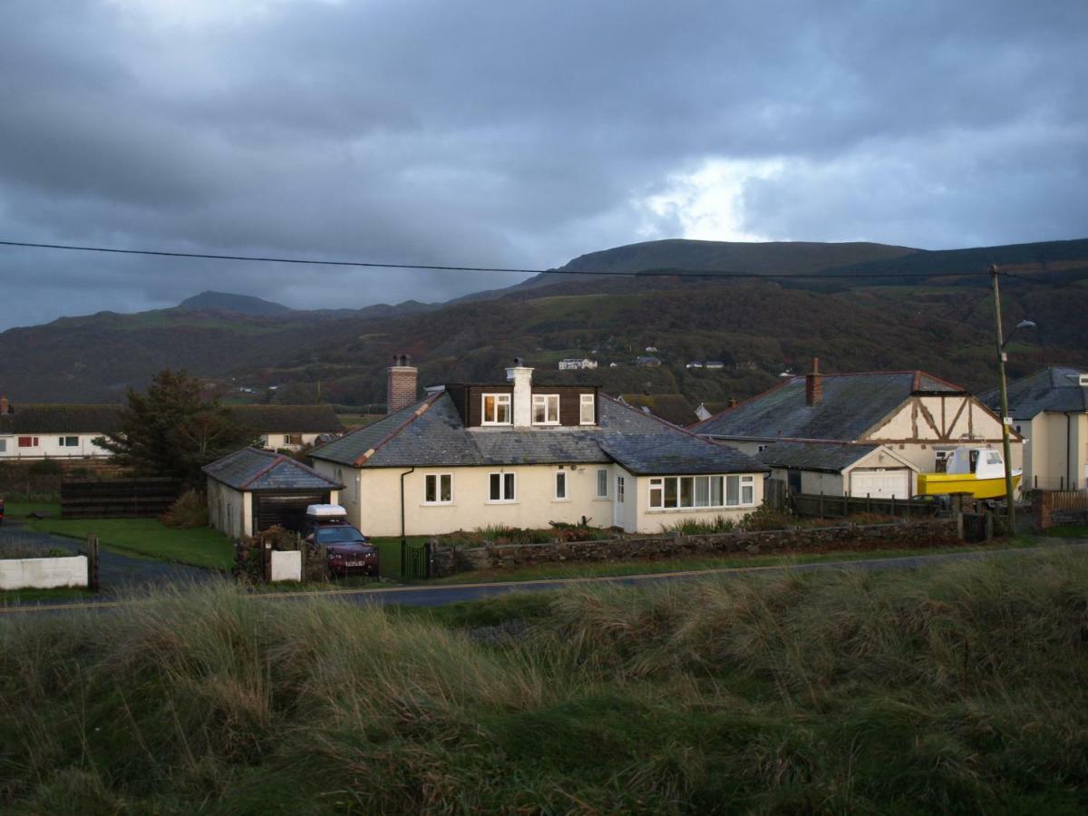 Moorings Villa Fairbourne Exterior photo